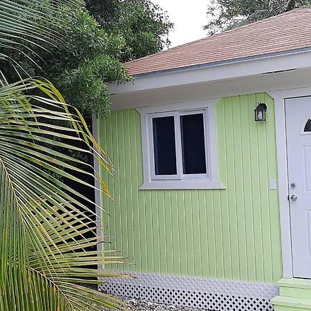 Budget & Basic In Local Neighborhood, 7Min Drive To Downtown Nassau Beach Paradise Leilighet Eksteriør bilde